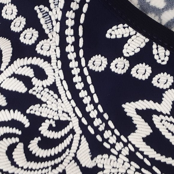 Avenue Navy and White Tunic Top 26/28 - Picture 10 of 13